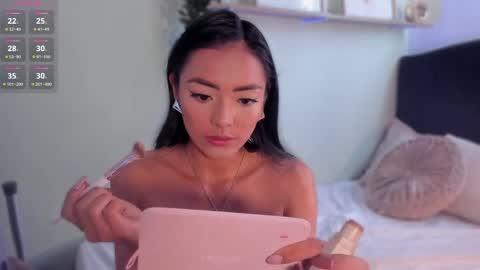 Snapshot of im_isabellaa chatting on September 2025 08:31:02 PM Isa online show from September 2025 08:31:02 PM