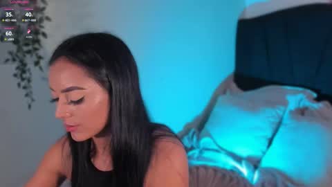 Snapshot of im_isabellaa chatting on October 2025 03:55:02 PM Isa online show from October 2025 03:55:02 PM