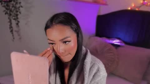 Snapshot of im_isabellaa chatting on December 2025 08:05:01 PM Isa online show from December 2025 08:05:01 PM