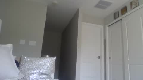 Snapshot of im_laa30z chatting on April 2026 06:08:02 PM weet exy Cougar online show from April 2026 06:08:02 PM