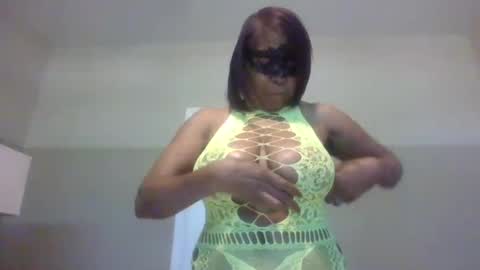 Snapshot of im_laa30z chatting on May 2026 12:12:01 PM weet exy Cougar online show from May 2026 12:12:01 PM