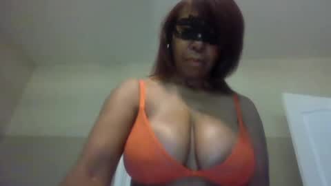 Snapshot of im_laa30z chatting on May 2026 01:18:01 PM weet exy Cougar online show from May 2026 01:18:01 PM