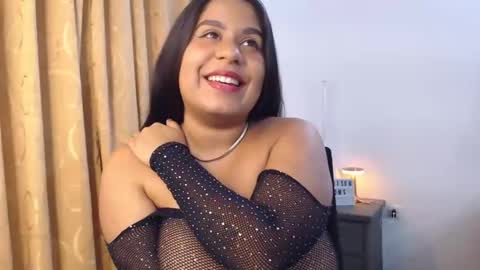 Snapshot of im_madissonwell chatting on December 2024 04:01:01 AM im madissonwell online show from December 2024 04:01:01 AM