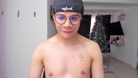 Marco online show from November 2025 08:55:01 PM