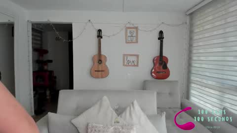 im_mariana online show from November 2025 05:56:01 PM