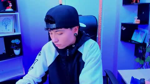 mathias online show from November 2025 02:44:02 AM