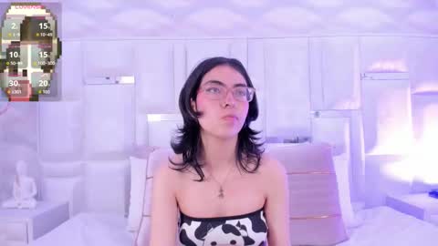 Moly  online show from November 2025 08:42:01 PM