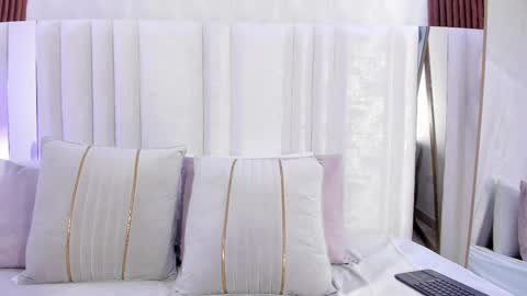 Snapshot of im_nika_ chatting on September 2025 04:50:01 AM Nika online show from September 2025 04:50:01 AM