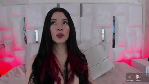 Snapshot of im_nika_ chatting on December 2025 12:47:01 PM Nika online show from December 2025 12:47:01 PM