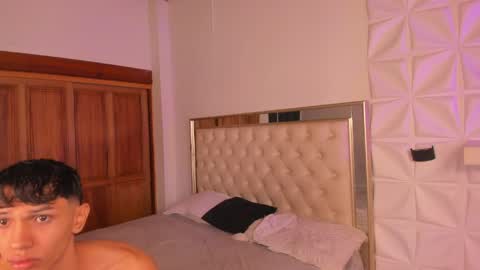 Snapshot of im_sebaslopez chatting on May 2026 12:21:01 PM im_sebaslopez online show from May 2026 12:21:01 PM