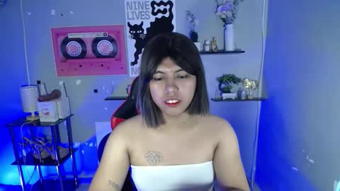 Snapshot of im_ur_girl_demure chatting on May 2026 10:20:02 AM kyline online show from May 2026 10:20:02 AM
