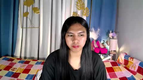Snapshot of im_ur_girl_demure chatting on June 2026 12:32:02 AM kyline online show from June 2026 12:32:02 AM