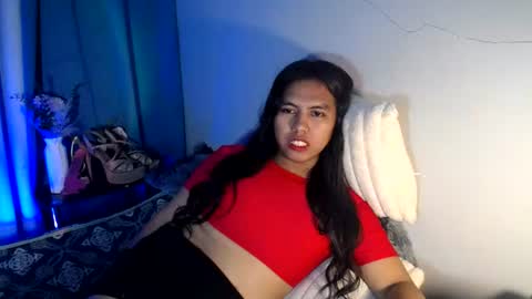 Snapshot of im_ur_girl_demure chatting on July 2026 08:13:02 PM kyline online show from July 2026 08:13:02 PM