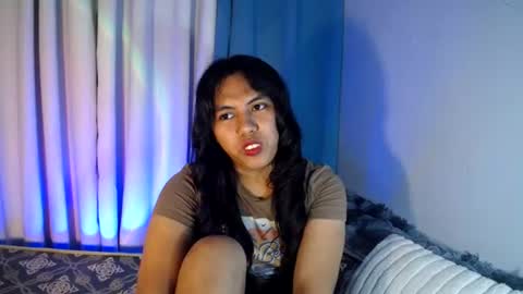 Snapshot of im_ur_girl_demure chatting on July 2026 05:48:02 PM kyline online show from July 2026 05:48:02 PM