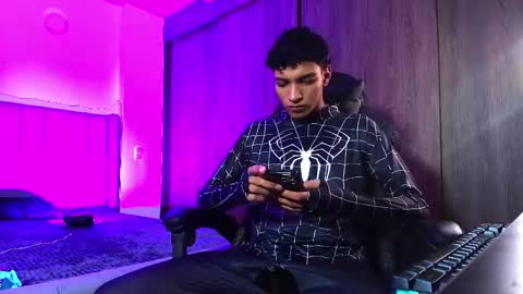 im_usuga online show from May 2026 04:09:02 AM