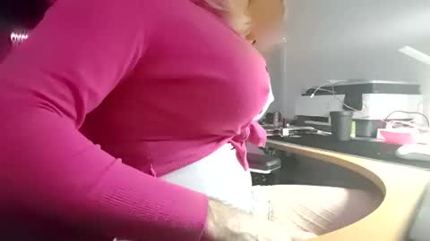 Snapshot of imangelamartin chatting on January 2026 11:30:02 PM ngela Sometimes online show from January 2026 11:30:02 PM