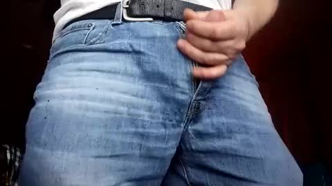 Iminyourroom online show from December 2024 02:15:01 PM