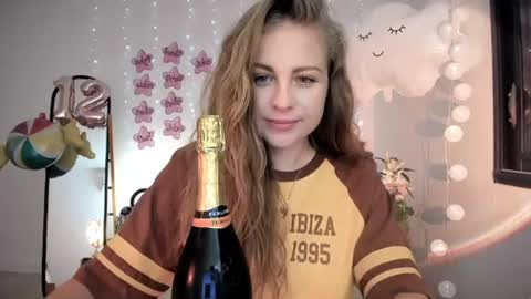 ImKeira online show from June 2026 08:43:02 PM
