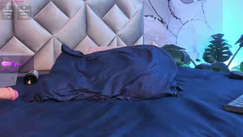 Leana online show from January 2025 12:04:02 AM