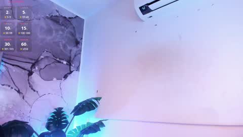 Leana online show from February 2025 10:51:01 PM