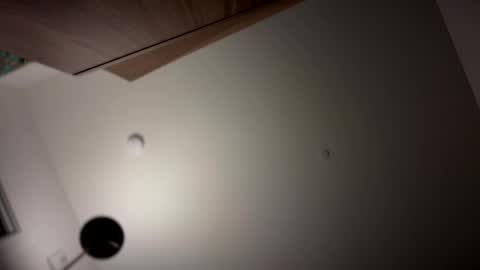 imlightskn online show from February 2025 12:25:02 PM