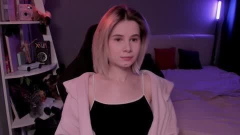 Mia online show from February 2026 10:49:02 AM