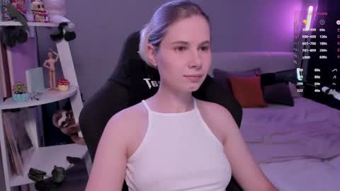 Mia online show from August 2026 10:17:01 AM