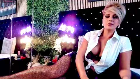 Snapshot of inanna_ishtar1 chatting on October 2025 09:43:02 AM inanna_ishtar1 online show from October 2025 09:43:02 AM