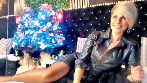 Snapshot of inanna_ishtar1 chatting on December 2025 05:02:01 AM inanna_ishtar1 online show from December 2025 05:02:01 AM