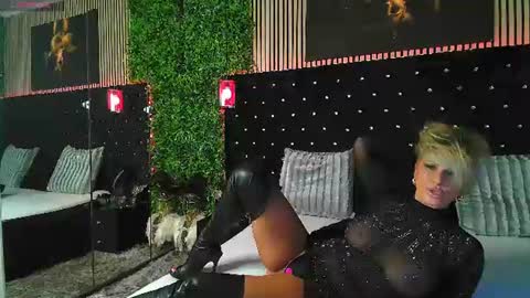 inanna_ishtar1 online show from June 2026 09:15:01 AM