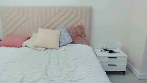 incredible_ariela online show from July 2026 09:48:01 AM