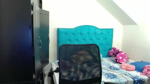 incubus_couple1 online show from December 2024 01:21:01 AM