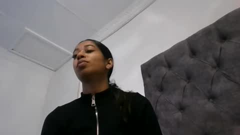 Snapshot of indanbella19 chatting on June 2026 05:02:01 AM indanbella19 online show from June 2026 05:02:01 AM
