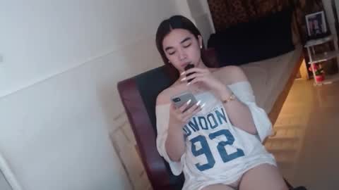 indestructabletrixie online show from March 2026 11:32:02 PM