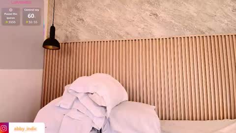 Indi Catalina online show from November 2025 12:27:02 PM