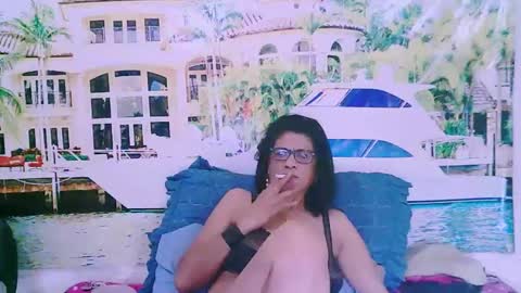 Femiez online show from December 2024 10:14:01 AM