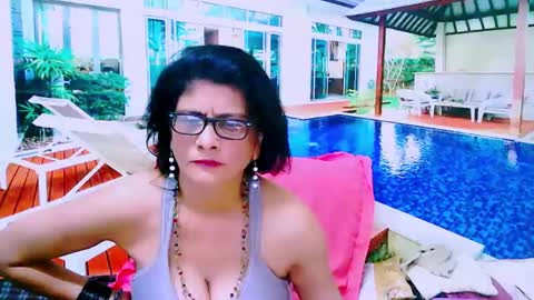 Femiez online show from December 2024 05:48:01 AM