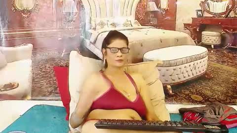 Femiez online show from May 2026 07:49:02 AM