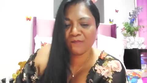 Snapshot of indiandelia chatting on January 2025 07:18:01 PM indiandelia online show from January 2025 07:18:01 PM