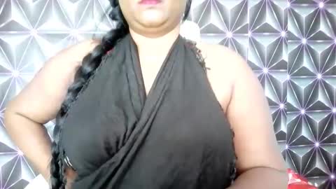 Snapshot of indiandelia chatting on October 2025 09:39:02 AM indiandelia online show from October 2025 09:39:02 AM