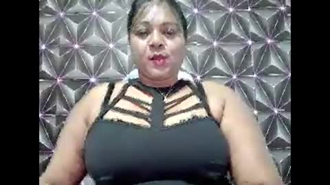 Snapshot of indiandelia chatting on November 2025 04:20:02 PM indiandelia online show from November 2025 04:20:02 PM