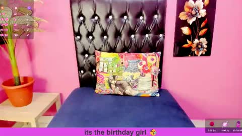 PARADISEQUEEN online show from July 2026 07:15:02 AM