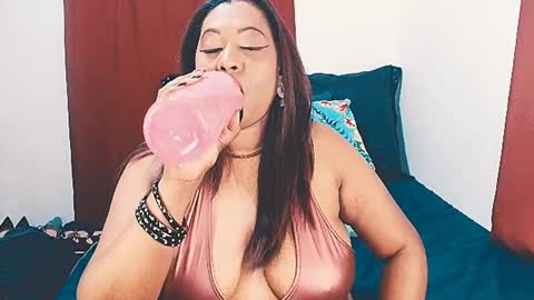 Snapshot of indianlust69 chatting on February 2025 09:20:02 PM Amy online show from February 2025 09:20:02 PM