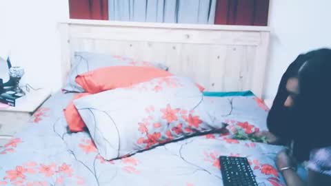 Snapshot of indianlust69 chatting on October 2025 05:16:02 AM Amy online show from October 2025 05:16:02 AM