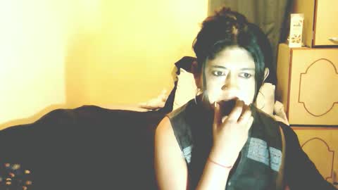 indianpleasures21 online show from April 2026 06:23:01 PM