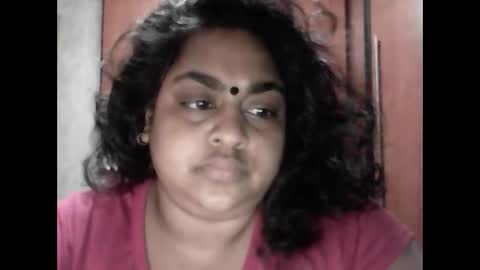 indianpooja1027 online show from December 2025 07:30:02 PM