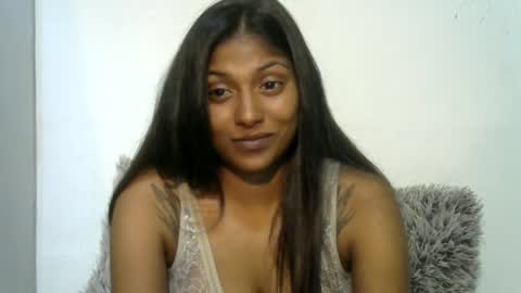 indianqtpie6 online show from June 2026 06:28:02 PM