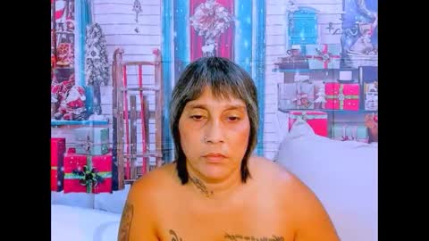 indianroxy27 online show from December 2025 07:53:01 PM