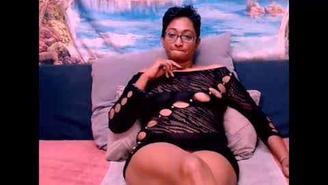 Shreya online show from December 2024 09:39:02 PM