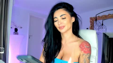 Hellen online show from February 2025 04:10:02 PM